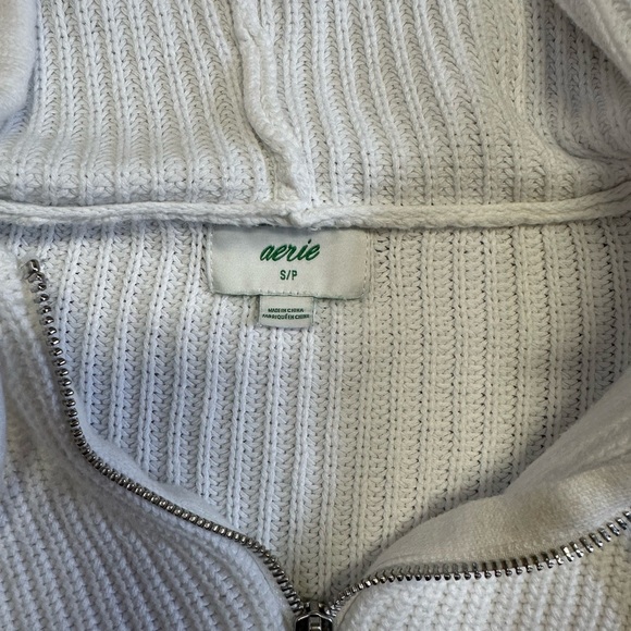 American Eagle Knit Crop Zip Up - Picture 2 of 3